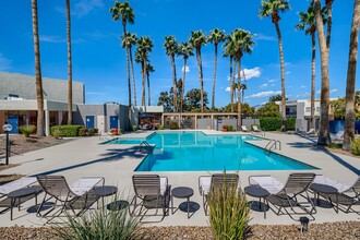 Springhill Apartments in Tucson, AZ - Building Photo - Building Photo