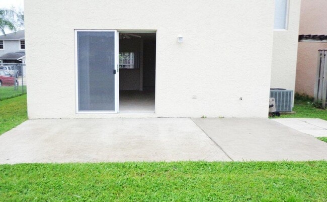 62 Plumage Ln in West Palm Beach, FL - Building Photo - Building Photo