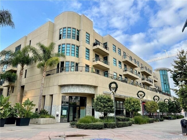 133 The Promenade N in Long Beach, CA - Building Photo - Building Photo