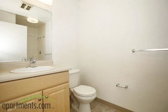 Lion Creek Crossings in Oakland, CA - Building Photo - Interior Photo