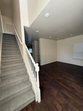 335 Messina Terrace in Davis, CA - Foto de edificio - Building Photo