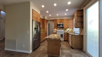 1234 Calle Prospero in San Marcos, CA - Building Photo