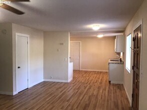 613 Irving Dr in Myrtle Creek, OR - Building Photo - Building Photo