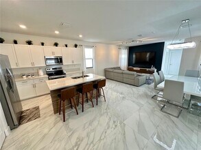 3449 W 110th St in Hialeah, FL - Building Photo - Building Photo