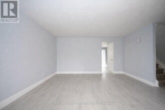 24 A Springbrook Dr in Peterborough, ON - Building Photo - Building Photo