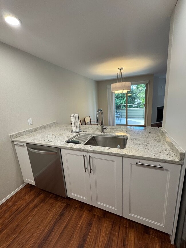 property at 11630 NE 70th Pl