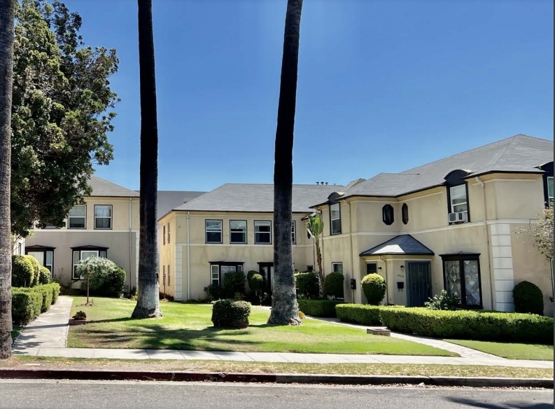 1852-1862 N Edgemont St in Los Angeles, CA - Building Photo