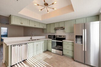 2423 E Tracy Ln in Phoenix, AZ - Building Photo - Building Photo