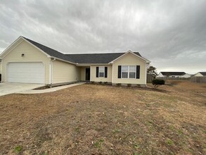 6958 Newbury Way in Wilmington, NC - Foto de edificio - Building Photo