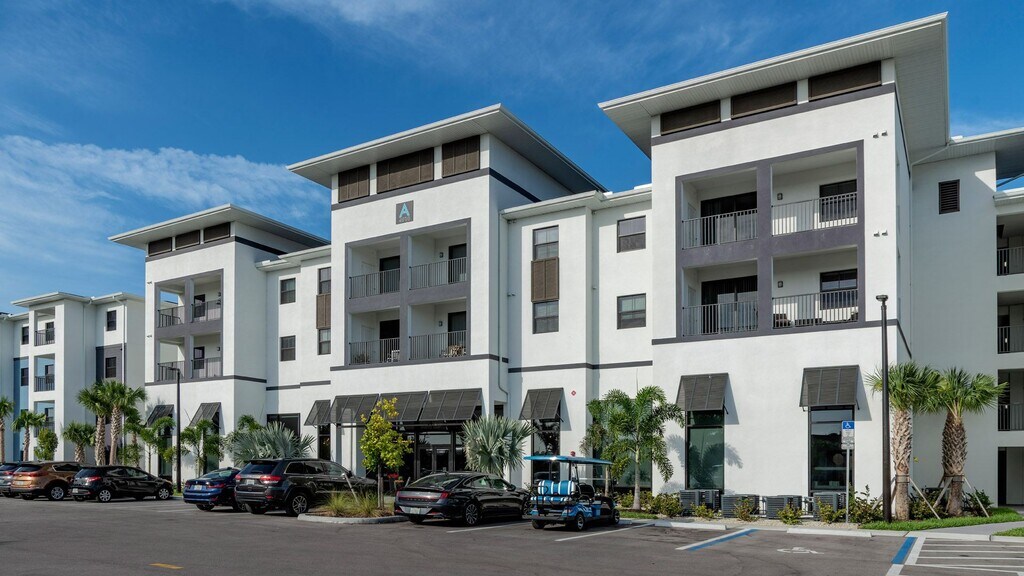 Grand Central Apartments in Ft. Myers, FL