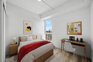 Oakley Ridge in Guelph, ON - Building Photo