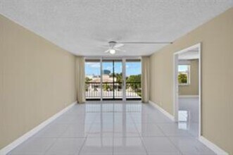 4501 NE 21st Ave, Unit 412 in Fort Lauderdale, FL - Foto de edificio - Building Photo