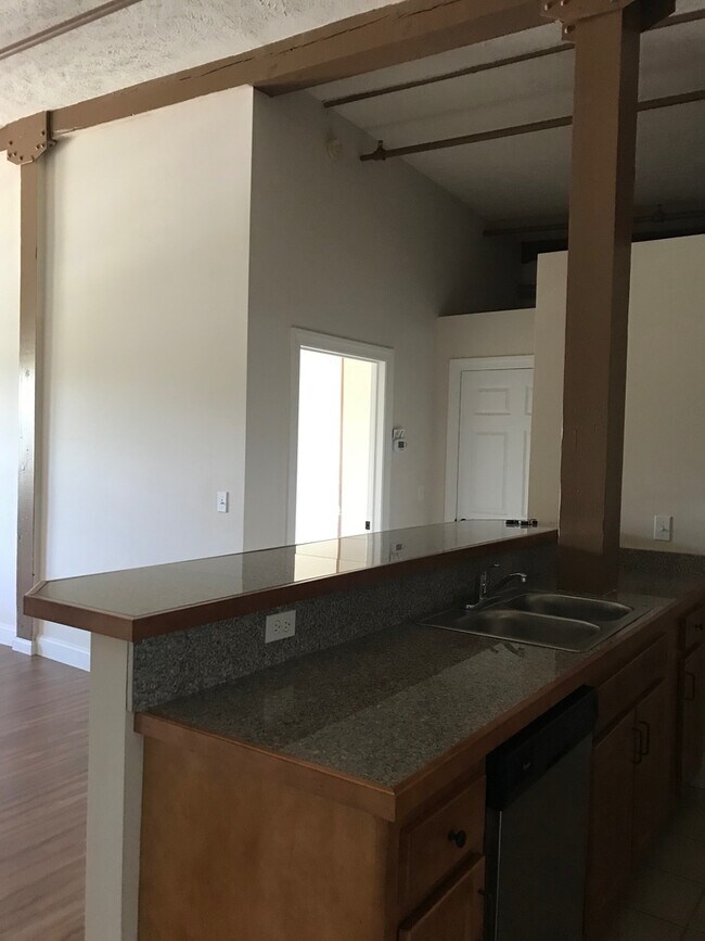 617 Hiawatha Blvd in Syracuse, NY - Building Photo - Building Photo