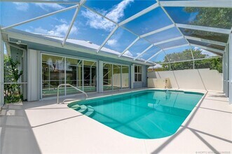 2102 SW Mayflower Dr in Palm City, FL - Building Photo - Building Photo