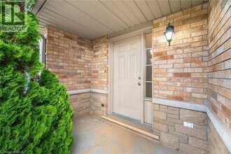 1283 Blanshard Dr in Burlington, ON - Building Photo - Building Photo