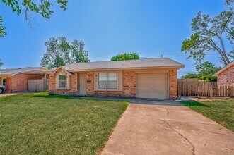 7027 Inkberry Dr in Houston, TX - Building Photo - Building Photo