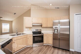 2005 Dumont Dr in Valrico, FL - Building Photo - Building Photo