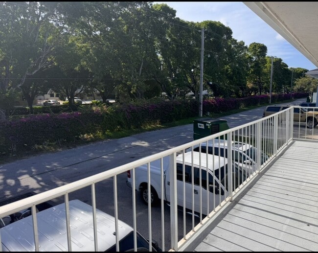 804 Tiffany Dr W in West Palm Beach, FL - Building Photo - Building Photo
