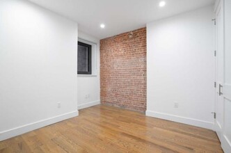 116 E 116th St in New York, NY - Building Photo - Building Photo