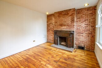 201 Center Ave in Pittsburgh, PA - Foto de edificio - Building Photo