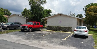 115 NE 5 St in Pompano Beach, FL - Foto de edificio - Interior Photo