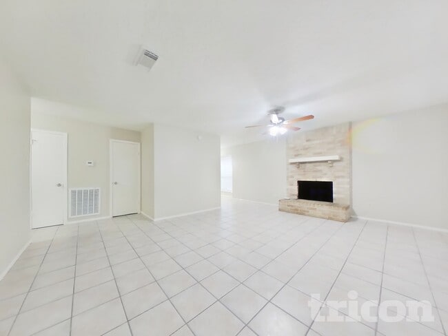 4615 Tealgate Dr in Spring, TX - Building Photo - Building Photo