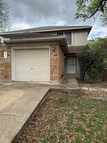 2304 Granberry Dr in Austin, TX - Building Photo