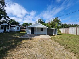 201 Kinkaid St in Pensacola, FL - Building Photo