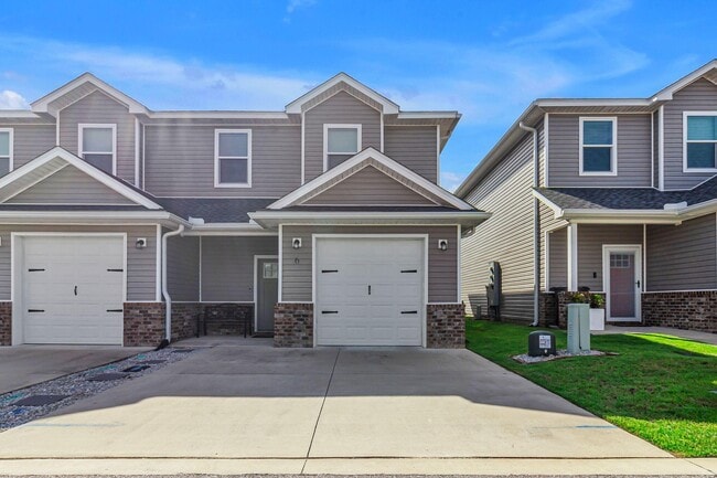 property at 6 Praiseworthy Dr