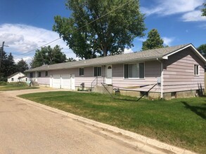 419 S 5th Ave W in Malta, MT - Building Photo - Building Photo