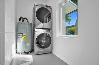 117 NE 20th St in Wilton Manors, FL - Foto de edificio - Building Photo