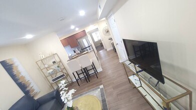 2137 Highland Ave, Unit Highland Ave #1 in Cincinnati, OH - Building Photo - Building Photo