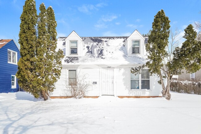 property at 17407 Ridgeton Dr