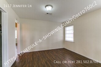 1417 Jennifer Ln in Houston, TX - Building Photo - Building Photo