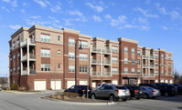 The Residences of Orland Park Crossing photo'