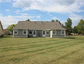 115 SE 1161 in Knob Noster, MO - Building Photo - Building Photo