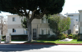 9300 W Olympic Blvd in Beverly Hills, CA - Building Photo - Building Photo