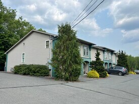 67 Tiara Ct in Blakely, PA - Building Photo