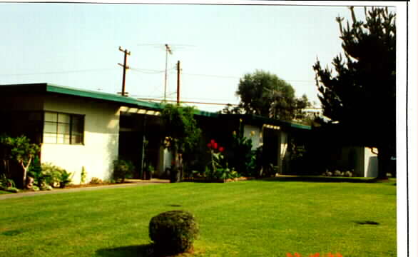 9882-9892 Belfast Dr in Garden Grove, CA - Foto de edificio - Building Photo