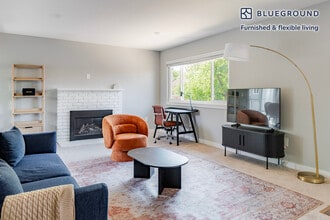 747 Layne Ct in Palo Alto, CA - Building Photo - Building Photo