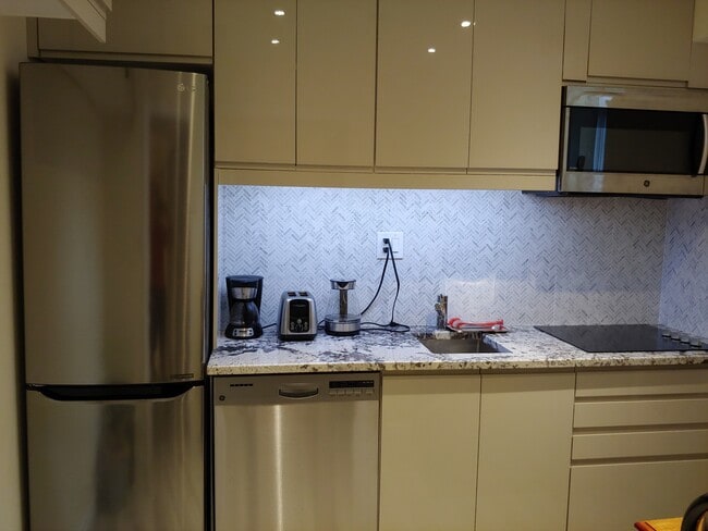 property at 17 King Georges Dr