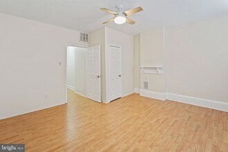 2223 Frankford Ave in Philadelphia, PA - Building Photo - Building Photo