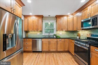 8910 Bradford Rd in Silver Spring, MD - Building Photo - Building Photo