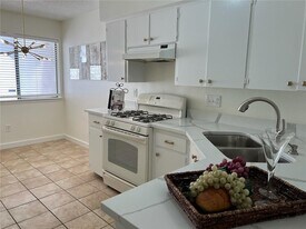 314 W William Cannon Dr in Austin, TX - Building Photo