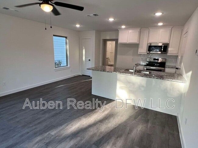 property at 2430 S Fannin Ave