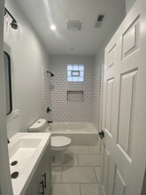 3840 W Diversey Ave, Unit 2 in Chicago, IL - Building Photo - Building Photo