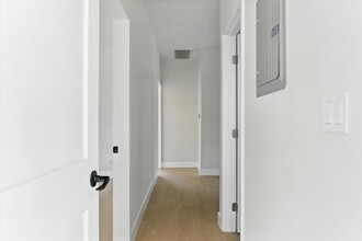 1172 N Wilton Pl, Unit 1172 in Los Angeles, CA - Foto de edificio - Building Photo