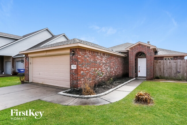 15202 Arnold in Baytown, TX - Foto de edificio - Building Photo