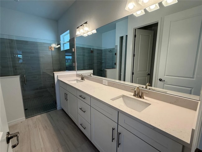 5543 Lightning Whelk Ln in Bradenton, FL - Foto de edificio - Building Photo