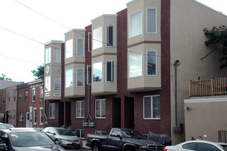 2001 Carpenter St in Philadelphia, PA - Building Photo - Building Photo